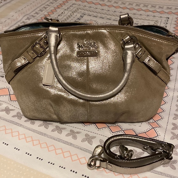 Coach Handbags - Coach pre-loved